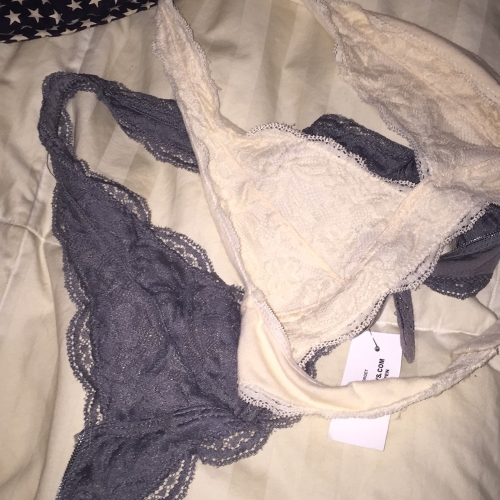 (2for$20) tillys bralette bundle